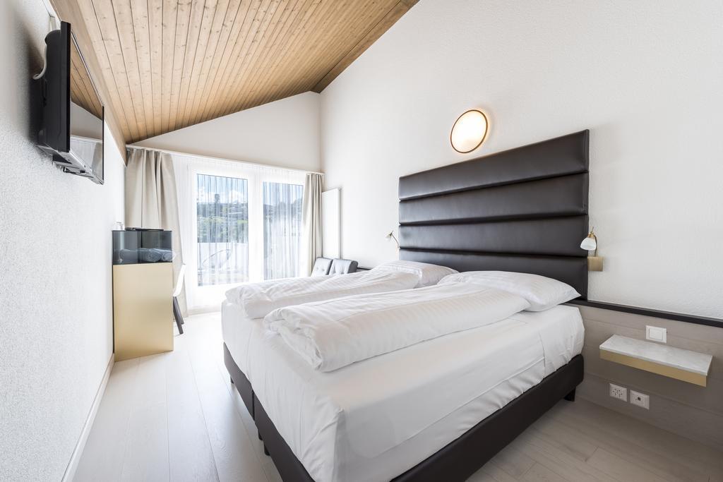Boutique Hotel Riviera Spiez Rum bild